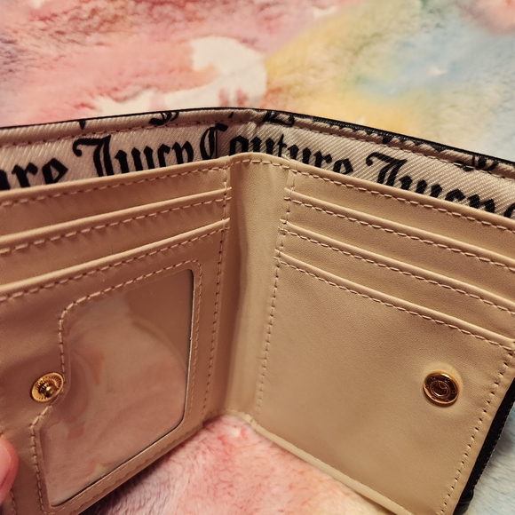 Juicy Couture Black Quilted Heart Wallet With Pull Out Card Holder - Picture 6 of 7